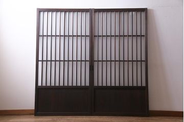 アンティーク建具　和製アンティーク すりガラス　モダンな雰囲気が魅力的なガラス格子戸2枚セット(引き戸、建具)(R-038201)