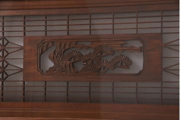アンティーク建具　繊細な組子と鶴と松の彫刻が見事な欄間(明り取り、両面ガラス)(R-038206)