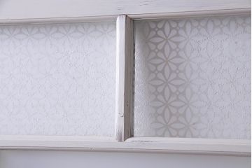 アンティーク建具　ペイント　当店オリジナルガラス入り　明るいカラーが魅力の木製ドア(扉、建具)(R-038208)