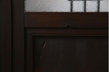 アンティーク建具　腰板ケヤキ材　ダイヤガラス入り　珍しい桟のデザインのガラス戸2枚セット(引き戸、建具)(R-038209)