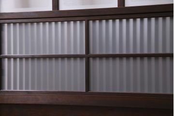 アンティーク建具　裏ガラス入り　変わり型　和の風情漂う格子戸2枚セット(建具、引き戸)(R-038210)