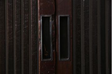アンティーク建具　明治期　味わいのある木肌が魅力の格子戸2枚セット(引き戸、建具)(R-038212)