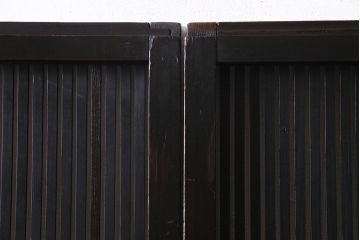 アンティーク建具　明治期　味わいのある木肌が魅力の格子戸2枚セット(引き戸、建具)(R-038212)
