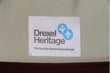 中古　DREXEL HERITAGE(ドレクセルヘリテイジ)　Upholstery(アップホルスタリー)　クラシカルな雰囲気漂うローバックチェア(1人掛けソファ、アームソファ)(定価約45万円)(R-038217)