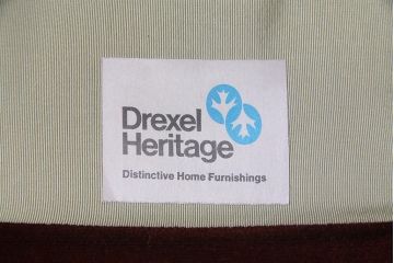 中古　DREXEL HERITAGE(ドレクセルヘリテイジ)　Upholstery(アップホルスタリー)　クラシカルな雰囲気漂うローバックチェア(1人掛けソファ、アームソファ)(定価約45万円)(R-038218)
