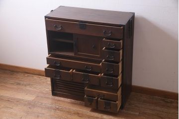 アンティーク家具　和製アンティーク　古民具　ヒノキ材　隠し付き!すっきりとした佇まいが魅力の関西帳場箪笥(時代箪笥、引き出し)(R-038219)