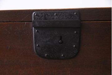 アンティーク家具　和製アンティーク　古民具　ヒノキ材　隠し付き!すっきりとした佇まいが魅力の関西帳場箪笥(時代箪笥、引き出し)(R-038219)