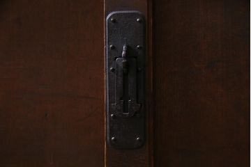 アンティーク家具　和製アンティーク　古民具　ヒノキ材　隠し付き!すっきりとした佇まいが魅力の関西帳場箪笥(時代箪笥、引き出し)(R-038219)