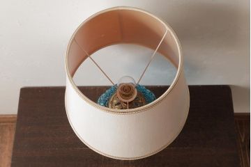 アンティーク雑貨　フランスアンティーク　ブルーのガラスが美しいテーブルランプ(卓上ランプ、スタンドライト)(R-038223)