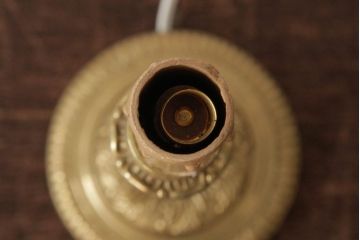 アンティーク照明　フランスアンティーク　真鍮製　上品なデザインのテーブルランプ(スタンドライト、卓上照明)(R-038224)