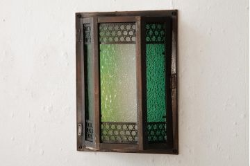 アンティーク雑貨　和製アンティーク　当時物色ガラス入り　レトロモダンな壁掛け照明カバー(ウォールランプカバー、門灯・玄関灯)(R-038225)