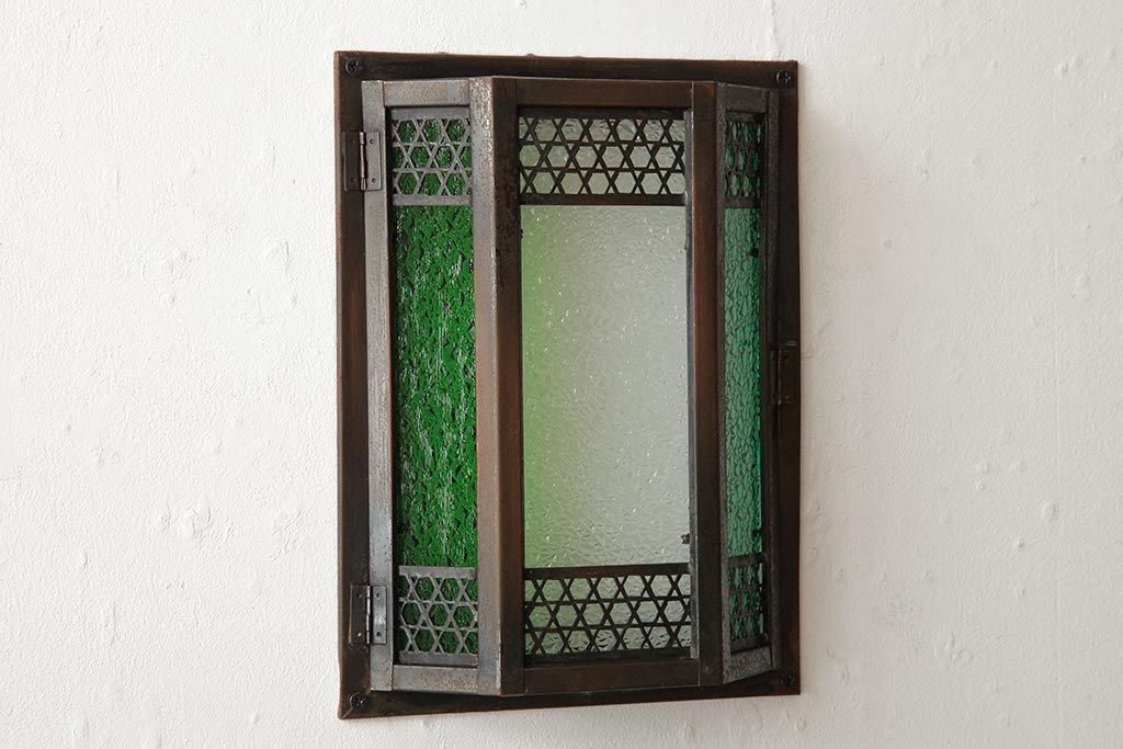 アンティーク雑貨　和製アンティーク　当時物色ガラス入り　レトロモダンな壁掛け照明カバー(ウォールランプカバー、門灯・玄関灯)(R-038225)