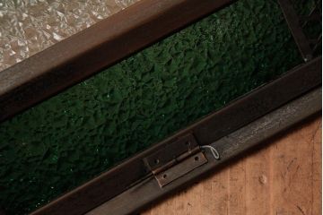 アンティーク雑貨　和製アンティーク　当時物色ガラス入り　レトロモダンな壁掛け照明カバー(ウォールランプカバー、門灯・玄関灯)(R-038225)