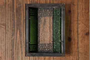 アンティーク雑貨　和製アンティーク　当時物色ガラス入り　レトロモダンな壁掛け照明カバー(ウォールランプカバー、門灯・玄関灯)(R-038226)