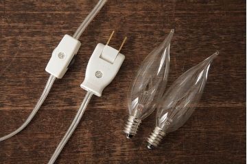 ヴィンテージ照明　フランスビンテージ　真鍮製　アンティークスタイルにおすすめのテーブルランプ(卓上ランプ、スタンドライト)(R-038228)