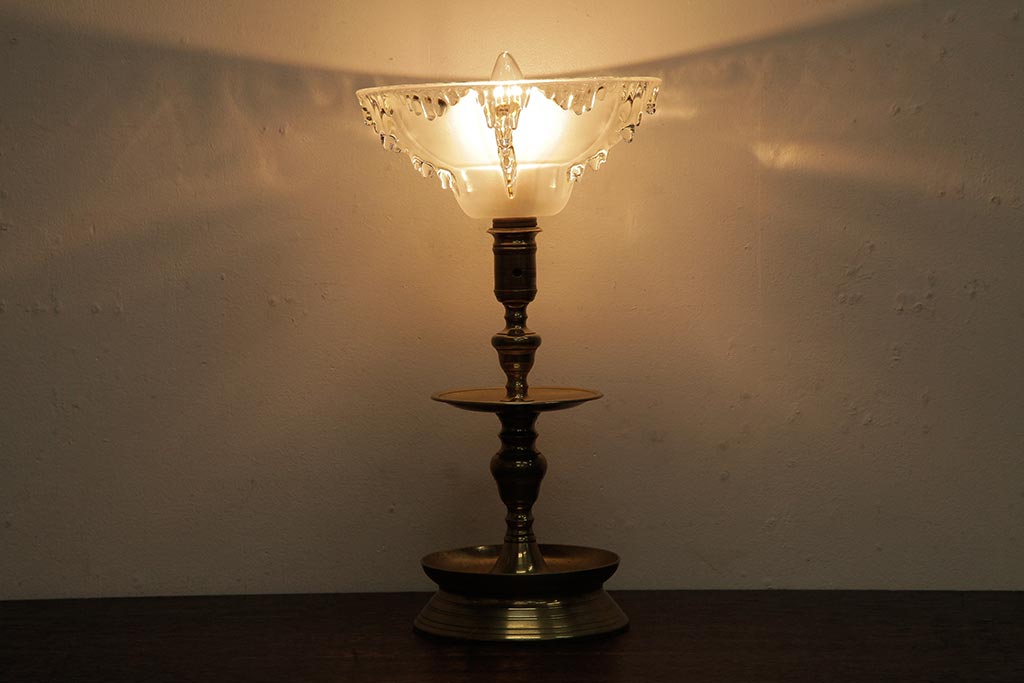 アンティーク照明　フランス　氷柱のような意匠が美しいガラスシェードのテーブルランプ(卓上ランプ、スタンドライト)(R-038230)
