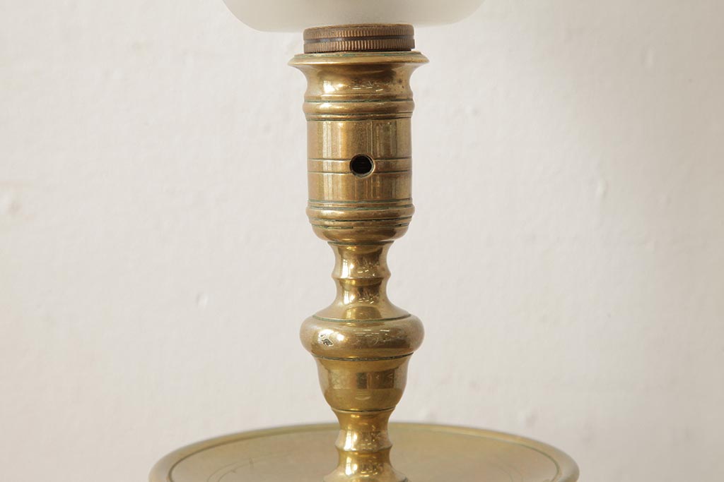 アンティーク照明　フランス　氷柱のような意匠が美しいガラスシェードのテーブルランプ(卓上ランプ、スタンドライト)(R-038230)