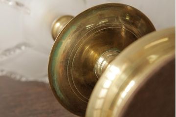 アンティーク照明　フランス　氷柱のような意匠が美しいガラスシェードのテーブルランプ(卓上ランプ、スタンドライト)(R-038230)