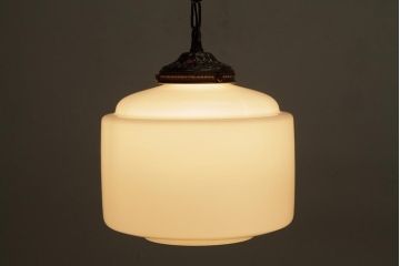 ビンテージ照明　和製ビンテージ　乳白ガラスが上品な印象のペンダントライト(吊り下げ照明・天井照明)(R-038232)