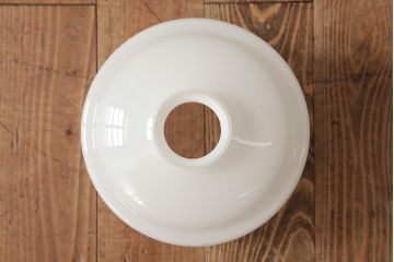 ビンテージ照明　和製ビンテージ　乳白ガラスが上品な印象のペンダントライト(吊り下げ照明・天井照明)(R-038232)