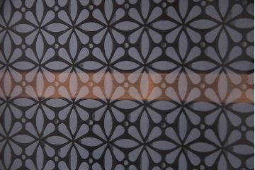 レトロ家具　ペイント　当店オリジナルガラス入り　重ねてもセパレートでも使える淡いカラーの二段重ねチェスト(引き出し)(R-038233)