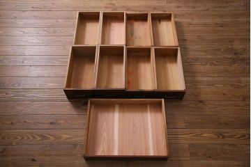 アンティーク家具　和製アンティーク　総ケヤキ材　レトロな雰囲気漂う両袖デスク(R-038235)