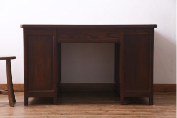 アンティーク家具　和製アンティーク　総ケヤキ材　レトロな雰囲気漂う両袖デスク(R-038235)