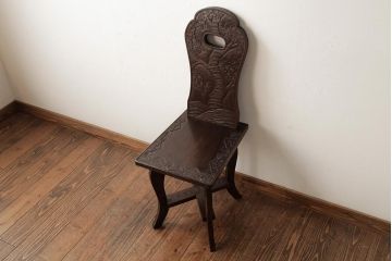 中古　伝統工芸　軽井沢彫り　桜の木の彫刻が印象的なダイニングチェア(椅子、イス)(R-038237)
