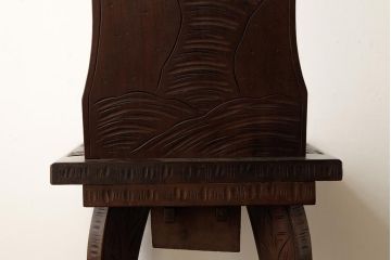 中古　伝統工芸　軽井沢彫り　桜の木の彫刻が印象的なダイニングチェア(椅子、イス)(R-038237)