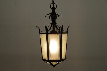 アンティーク照明　青銅製　重厚感のあるフレームのペンダントライト(天井照明)(R-038239)