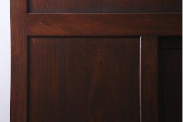 アンティーク建具　明治期　超ド級119kg!激レア品　 総ケヤキ材　くぐり戸が二重の珍しい極厚大戸(建具、蔵戸、引き戸、玄関戸)(R-038244)