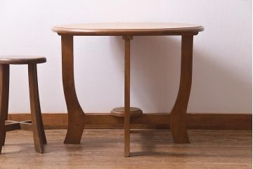アンティーク家具　ナラ材　レトロなラウンドテーブル(コーヒーテーブル、カフェテーブル)(R-038250)