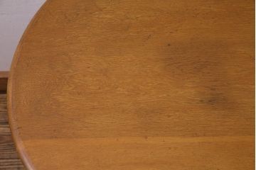 アンティーク家具　ナラ材　レトロなラウンドテーブル(コーヒーテーブル、カフェテーブル)(R-038250)