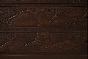 中古　ビンテージ　伝統工芸　軽井沢彫り　迫力ある桜の木が魅力的なチェスト(箪笥、タンス)(R-038252)