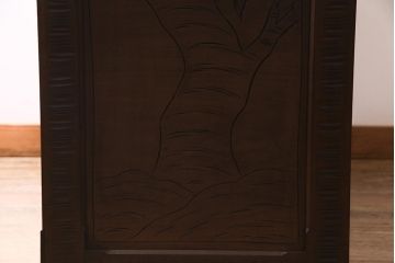 中古　ビンテージ　伝統工芸　軽井沢彫り　迫力ある桜の木が魅力的なチェスト(箪笥、タンス)(R-038252)