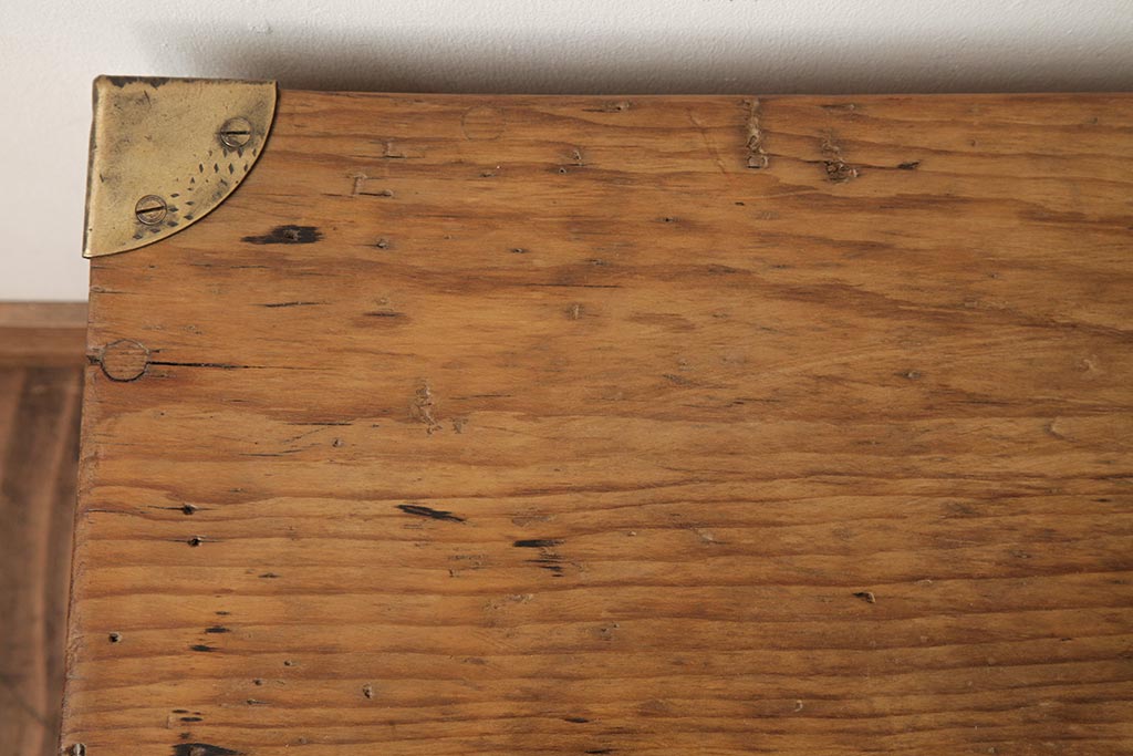 アンティーク家具　フランスアンティーク　パイン材　ブランケットボックスをリメイク!　木の風合いが味わい深いセンターテーブル(ローテーブル)(R-038253)