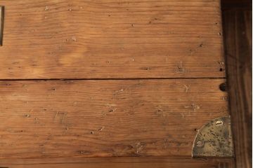 アンティーク家具　フランスアンティーク　パイン材　ブランケットボックスをリメイク!　木の風合いが味わい深いセンターテーブル(ローテーブル)(R-038253)