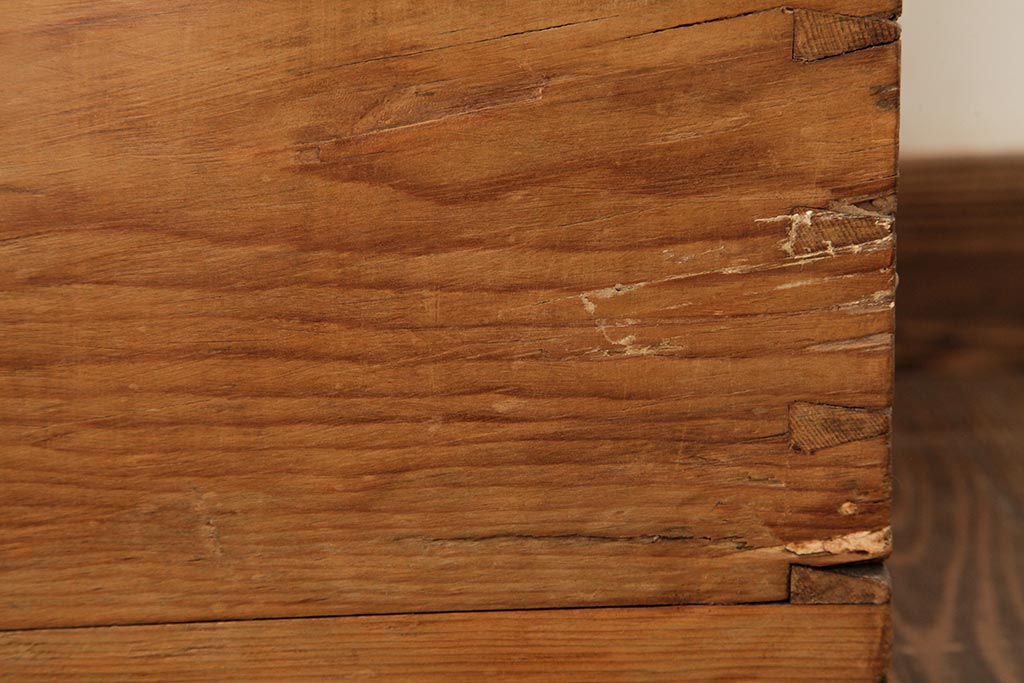 アンティーク家具　フランスアンティーク　パイン材　ブランケットボックスをリメイク!　木の風合いが味わい深いセンターテーブル(ローテーブル)(R-038253)