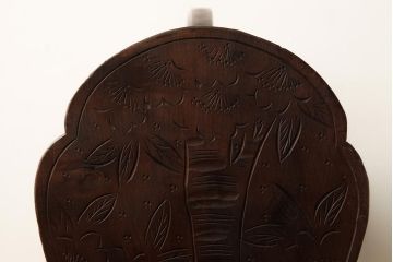 ビンテージ家具　伝統工芸　軽井沢彫り　桜の彫りが優美な印象のマガジンラック(本立て、収納)(R-038254)