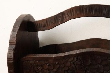 ビンテージ家具　伝統工芸　軽井沢彫り　桜の彫りが優美な印象のマガジンラック(本立て、収納)(R-038254)