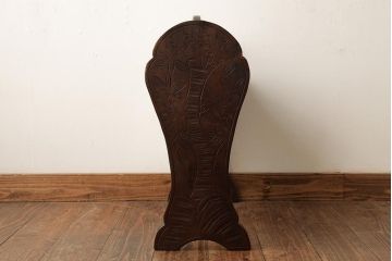 ビンテージ家具　伝統工芸　軽井沢彫り　桜の彫りが優美な印象のマガジンラック(本立て、収納)(R-038254)