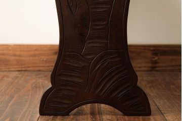 ビンテージ家具　伝統工芸　軽井沢彫り　桜の彫りが優美な印象のマガジンラック(本立て、収納)(R-038254)