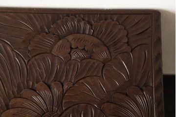中古　伝統工芸　日光彫り　見事な花の彫刻の四段小引き出し(抽斗、小物入れ)(R-038258)