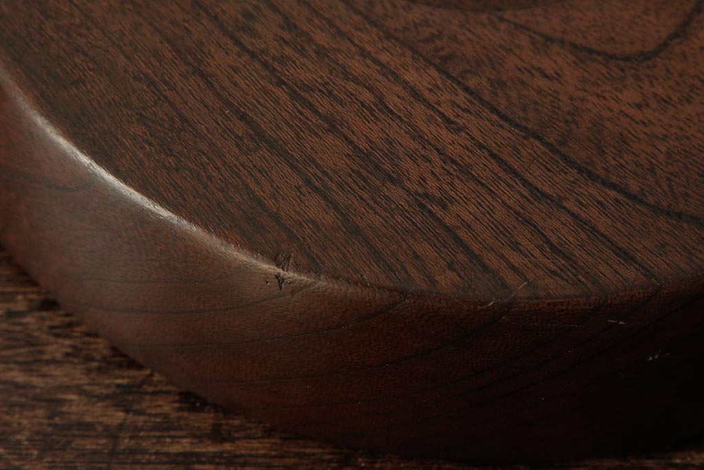 アンティーク雑貨　和製アンティーク　総ケヤキ材　なめらかで味のある丸盆(トレー、お盆)(R-038261)