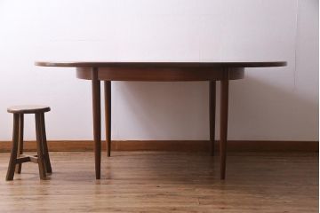 ヴィンテージ家具　北欧ビンテージ　G-PLAN(ジープラン)　木の温もり感じるエクステンションテーブル(ラウンドテーブル、ダイニングテーブル)(R-038263)