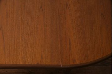 ヴィンテージ家具　北欧ビンテージ　G-PLAN(ジープラン)　木の温もり感じるエクステンションテーブル(ラウンドテーブル、ダイニングテーブル)(R-038264)