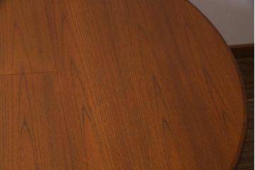 ヴィンテージ家具　北欧ビンテージ　G-PLAN(ジープラン)　木の温もり感じるエクステンションテーブル(ラウンドテーブル、ダイニングテーブル)(R-038264)