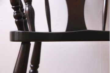 中古　北海道民芸家具　上品な雰囲気漂うアームチェア(ウィンザーチェア、ダイニングチェア、椅子、ウインザーチェア)(R-038272)
