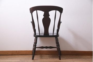中古　北海道民芸家具　上品な雰囲気漂うアームチェア(ウィンザーチェア、ダイニングチェア、椅子、ウインザーチェア)(R-038272)