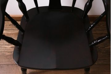 中古　北海道民芸家具　上品な雰囲気漂うアームチェア(ウィンザーチェア、ダイニングチェア、椅子、ウインザーチェア)(R-038273)